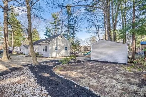 51 Centre Rd, Glocester, RI 02814 photo 5
