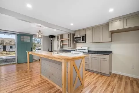 51 Centre Rd, Glocester, RI 02814 photo 10