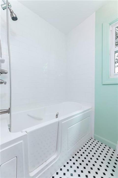 5 Riverview Ave, Westerly, RI 02891 photo 10