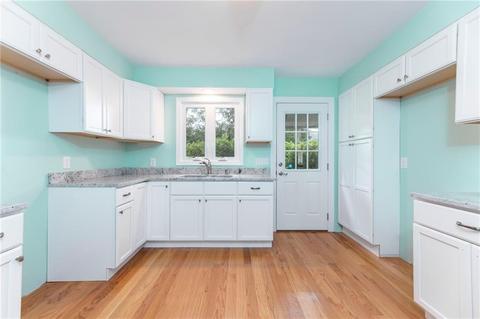 5 Riverview Ave, Westerly, RI 02891 photo 4