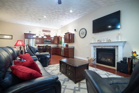 147 E Shore Dr, Coventry, RI 02816 photo 2