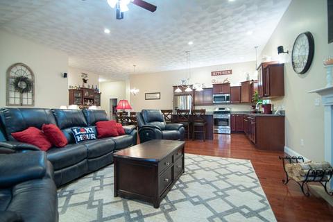 147 E Shore Dr, Coventry, RI 02816 photo 4