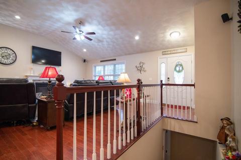 147 E Shore Dr, Coventry, RI 02816 photo 24