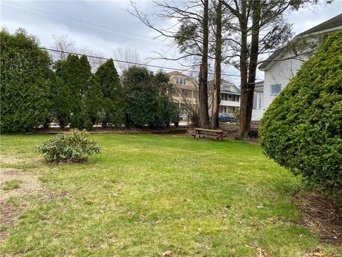 20 Avenue B, Woonsocket, RI 02895 photo 4