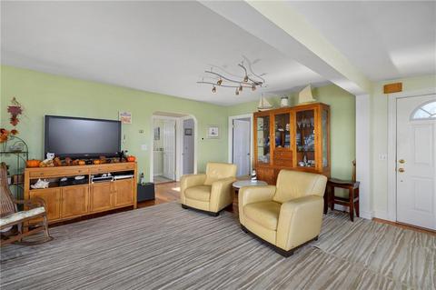 8 Longmeadow Ave, Warwick, RI 02889 photo 13