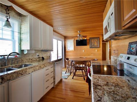 4 Quarry Rd, Warwick, RI 02889 photo 3