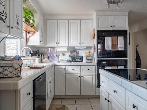 64 Amherst Rd, Warwick, RI 02889 photo 9
