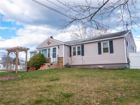 64 Amherst Rd, Warwick, RI 02889 photo 3
