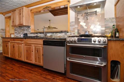 590 Jillson Ave, Woonsocket, RI 02895 photo 11