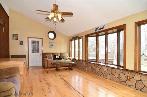 590 Jillson Ave, Woonsocket, RI 02895 photo 10