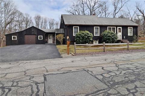 590 Jillson Ave, Woonsocket, RI 02895 photo 2