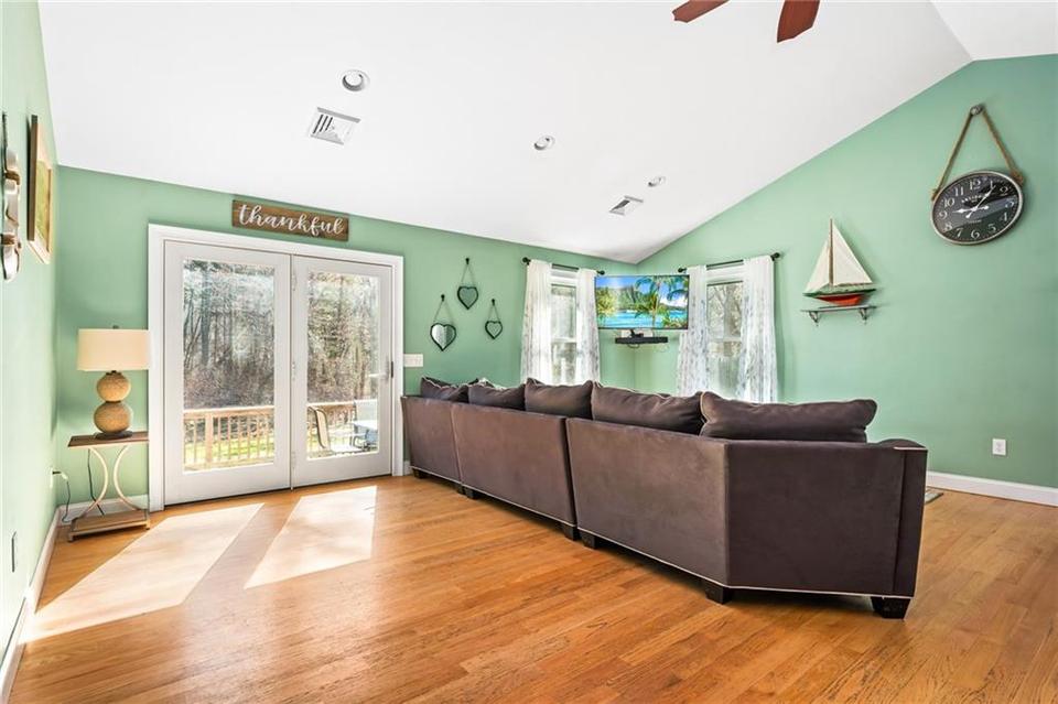  173 S Woody Hill Rd, Westerly, RI 02891 photo 8