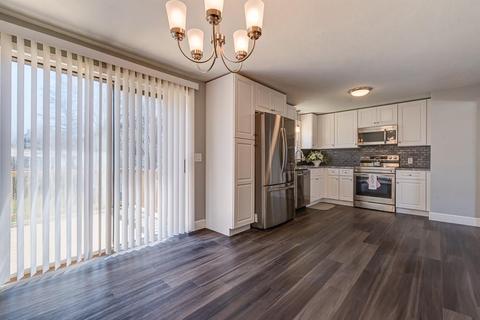 13 Mitris Blvd, Woonsocket, RI 02895 photo 34