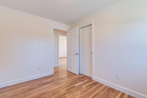 13 Mitris Blvd, Woonsocket, RI 02895 photo 37