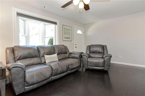 326 Grandview Ave, Woonsocket, RI 02895 photo 12