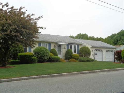 326 Grandview Ave, Woonsocket, RI 02895 photo 1