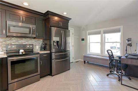 326 Grandview Ave, Woonsocket, RI 02895 photo 4
