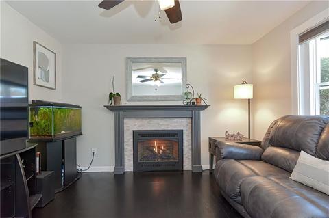 326 Grandview Ave, Woonsocket, RI 02895 photo 17