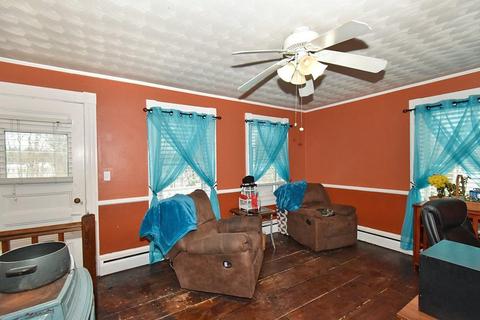 26 Benoit St, Coventry, RI 02816 photo 4