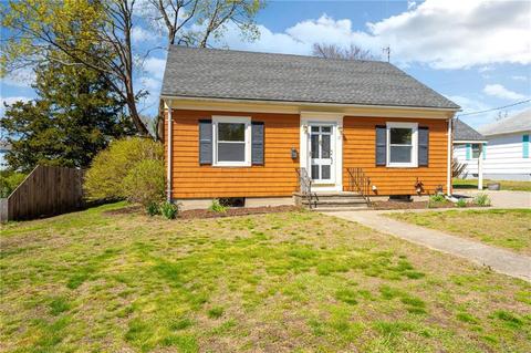 17 Locust Ter, Warren, RI 02885 photo 2