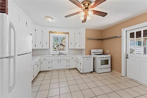 17 Locust Ter, Warren, RI 02885 photo 13