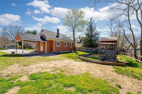 17 Locust Ter, Warren, RI 02885 photo 3
