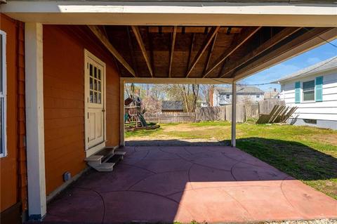 17 Locust Ter, Warren, RI 02885 photo 9