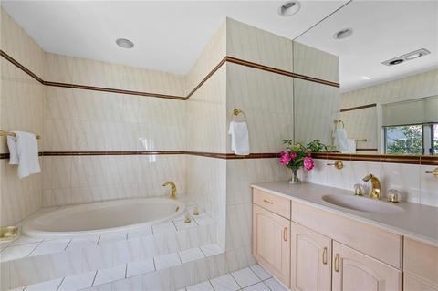 2 Briarcliff Ave, Warwick, RI 02889 photo 17