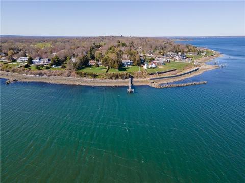 2 Briarcliff Ave, Warwick, RI 02889 photo 3
