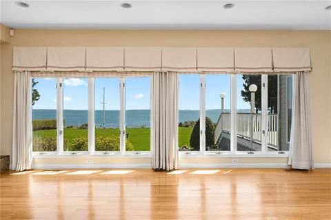 2 Briarcliff Ave, Warwick, RI 02889 photo 9