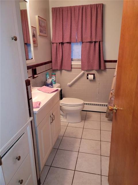 35 Glenbrook Ave, Warwick, RI 02889 photo 8