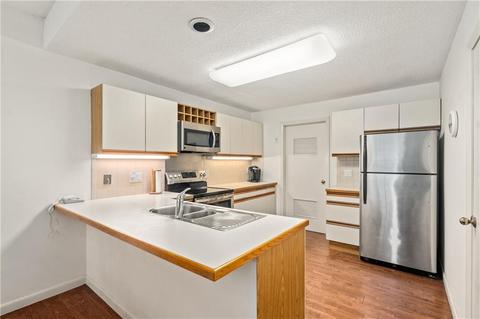 782 Williamsburg Cir, Warwick, RI 02886 photo 7