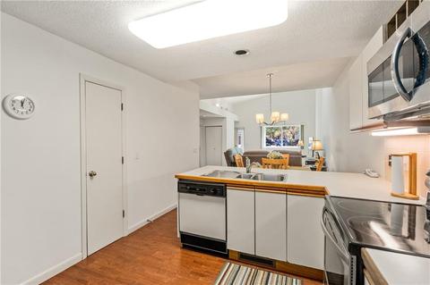 782 Williamsburg Cir, Warwick, RI 02886 photo 10