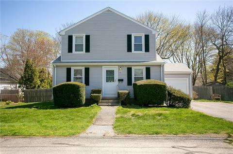 41 Everett St, Middletown, RI 02842 photo 1