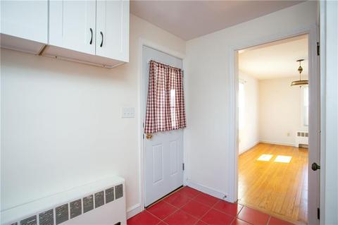 41 Everett St, Middletown, RI 02842 photo 12