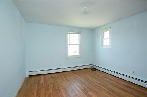 41 Everett St, Middletown, RI 02842 photo 22