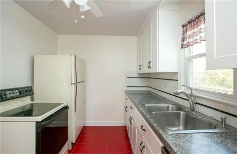 41 Everett St, Middletown, RI 02842 photo 10