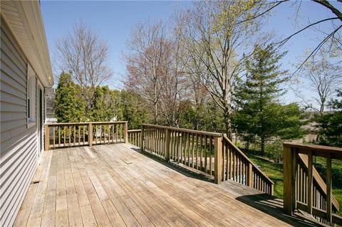41 Everett St, Middletown, RI 02842 photo 6