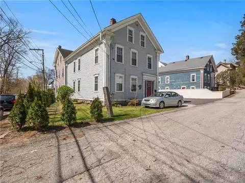 4 Lewis St, Woonsocket, RI 02895 photo 2
