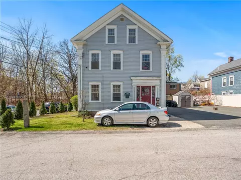 4 Lewis St, Woonsocket, RI 02895 photo 4