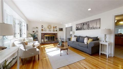 38 Edmond Dr, Warwick, RI 02886 photo 3