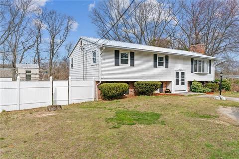 970 Cedar Swamp Rd, Warwick, RI 02889 photo 2