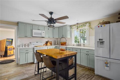 95 Dedham Rd, Warwick, RI 02888 photo 8