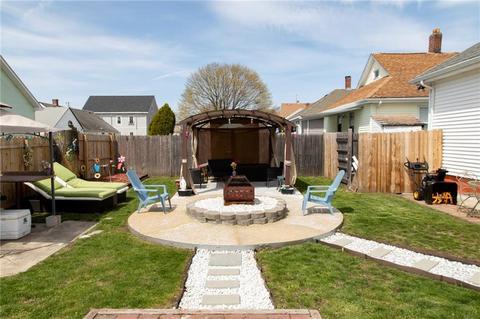 39 Warwick Rd, Pawtucket, RI 02861 photo 3