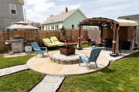 39 Warwick Rd, Pawtucket, RI 02861 photo 2