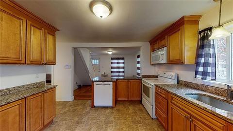 105 7th Ave, Woonsocket, RI 02895 photo 6