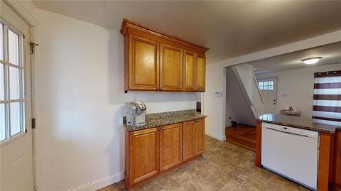 105 7th Ave, Woonsocket, RI 02895 photo 7