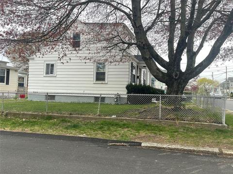 105 7th Ave, Woonsocket, RI 02895 photo 22