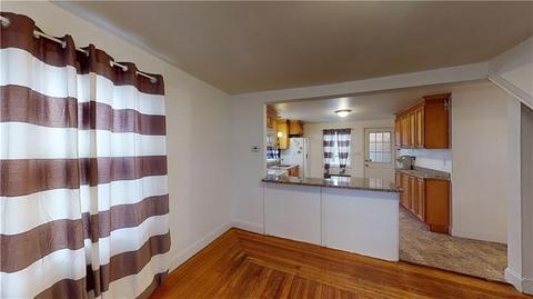 105 7th Ave, Woonsocket, RI 02895 photo 4