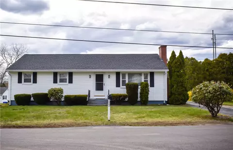 12 Ashel St, Westerly, RI 02891 photo 2